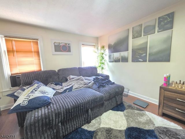 805 4Th Ave, Elizabeth City, NJ 07202