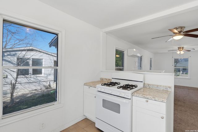 863 Cavalier, San Antonio, TX 78225