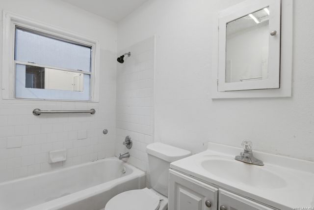 863 Cavalier, San Antonio, TX 78225