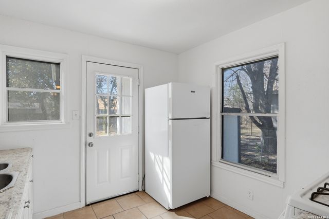 863 Cavalier, San Antonio, TX 78225