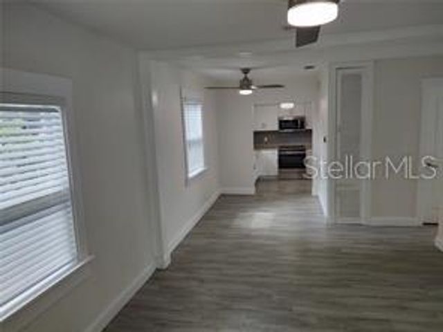 301 MYSTIC LAKE DRIVE N, St Petersburg, FL 33702