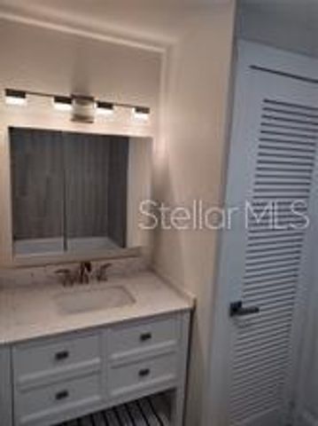 301 MYSTIC LAKE DRIVE N, St Petersburg, FL 33702