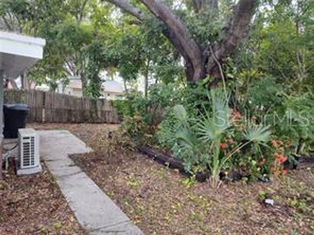301 MYSTIC LAKE DRIVE N, St Petersburg, FL 33702