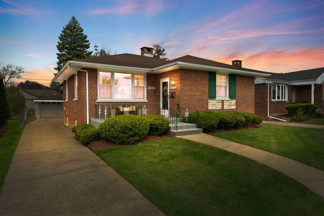 2226 Hawthorne Avenue, Westchester, IL 60154