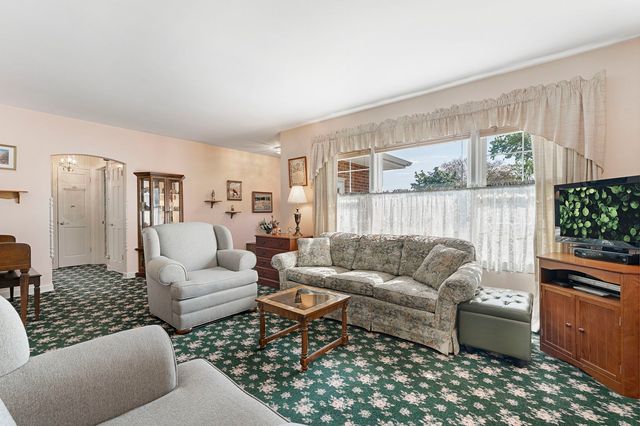 2226 Hawthorne Avenue, Westchester, IL 60154