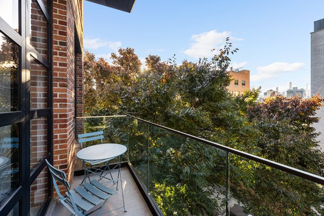 3729 32nd St Apt 4A, New York City, NY 11101