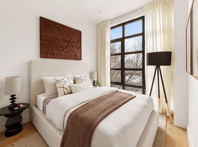 3729 32nd St Apt 4A, New York City, NY 11101