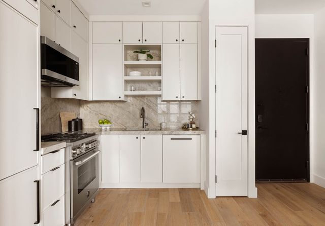 3729 32nd St Apt 4A, New York City, NY 11101