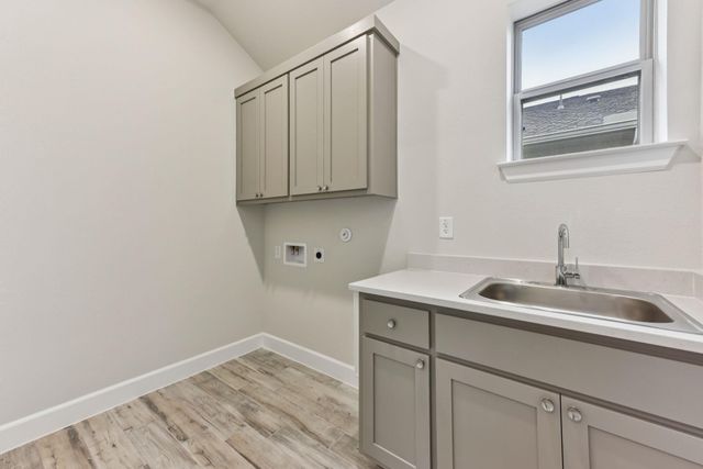 341 Sprinting Peak DR, San Marcos, TX 78666