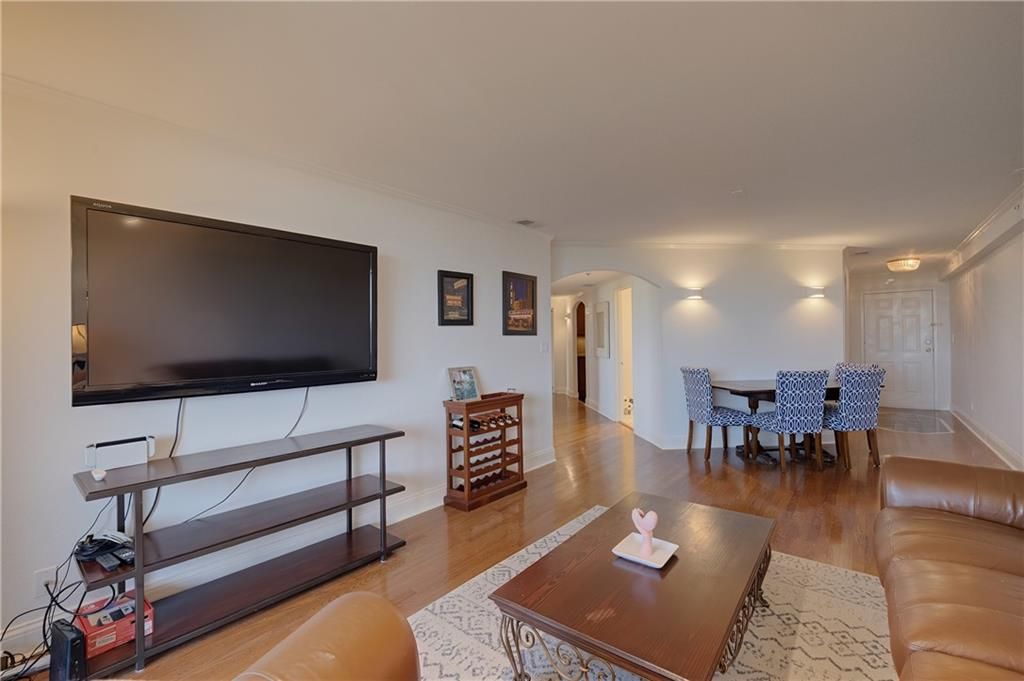Image 4 of property listing at 1501 Clairmont Road 1732, Decatur, GA 30033