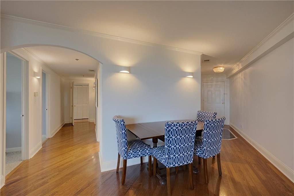 Image 5 of property listing at 1501 Clairmont Road 1732, Decatur, GA 30033