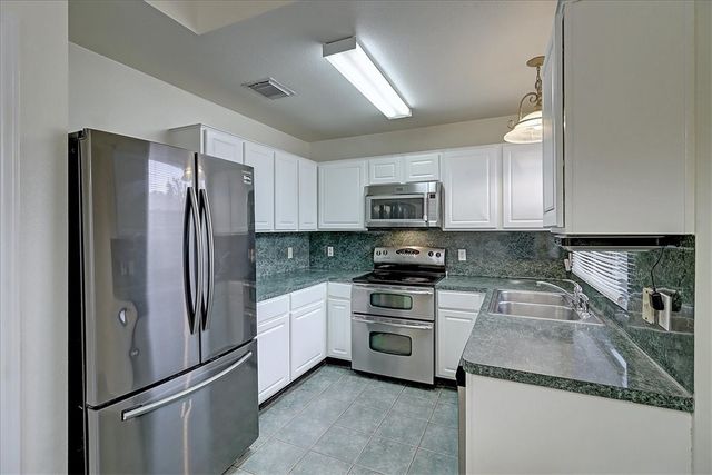 7933 Elk Dr, Corpus Christi, TX 78414