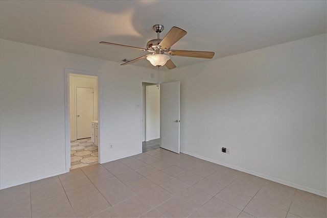 7933 Elk Dr, Corpus Christi, TX 78414