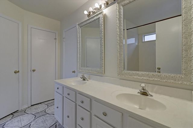 7933 Elk Dr, Corpus Christi, TX 78414