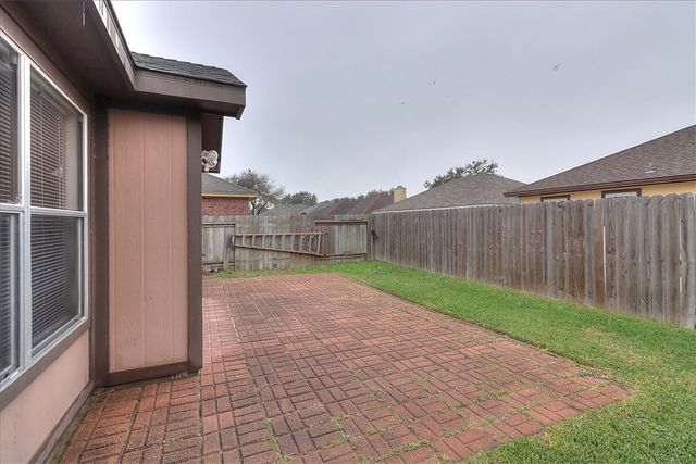 7933 Elk Dr, Corpus Christi, TX 78414