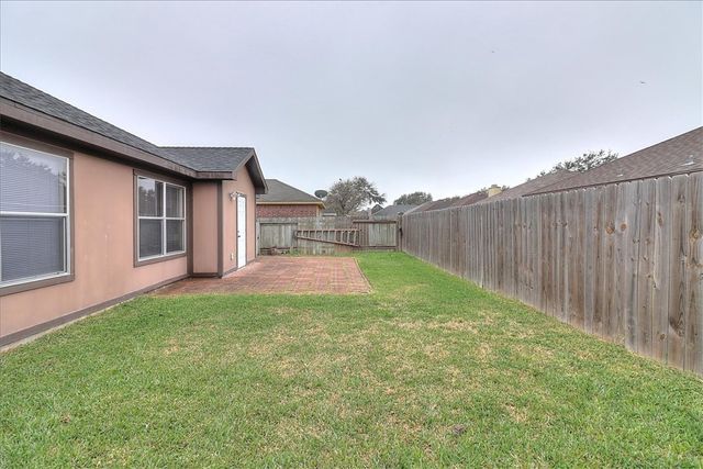 7933 Elk Dr, Corpus Christi, TX 78414