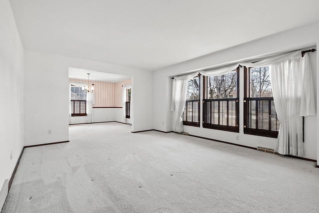 607 RIDGEVIEW COURT, Green Bay, WI 54301