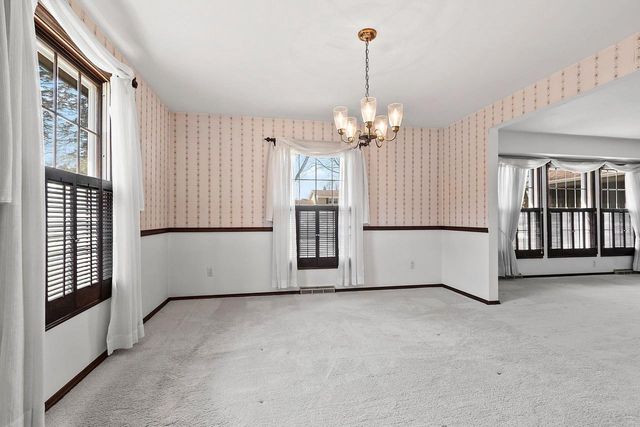 607 RIDGEVIEW COURT, Green Bay, WI 54301