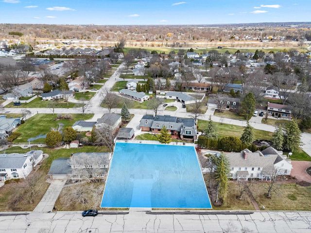 607 RIDGEVIEW COURT, Green Bay, WI 54301