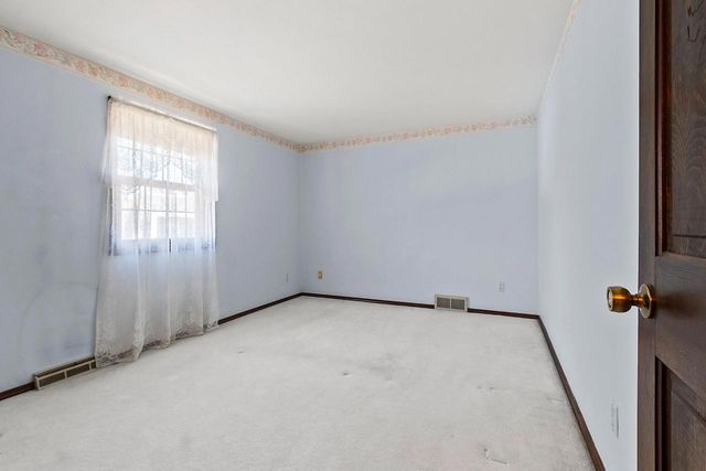 607 RIDGEVIEW COURT, Green Bay, WI 54301