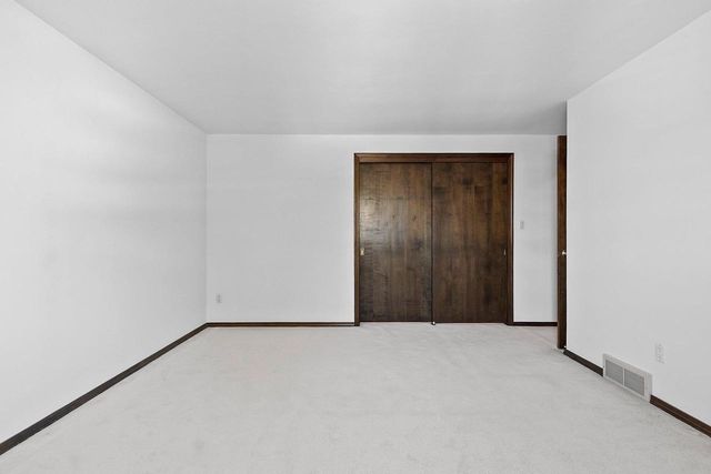607 RIDGEVIEW COURT, Green Bay, WI 54301