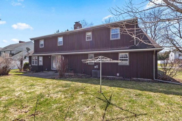 607 RIDGEVIEW COURT, Green Bay, WI 54301