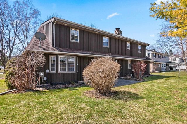 607 RIDGEVIEW COURT, Green Bay, WI 54301