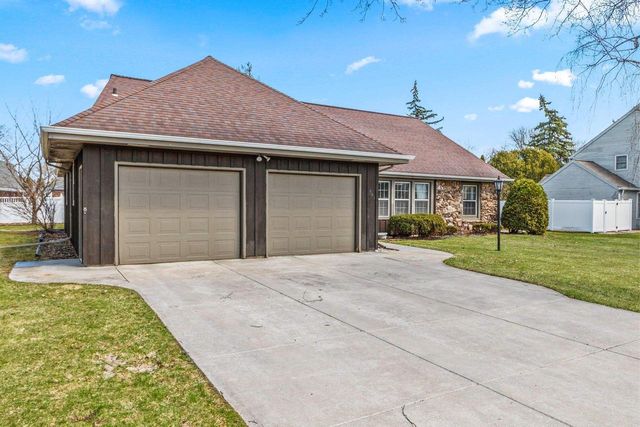 607 RIDGEVIEW COURT, Green Bay, WI 54301