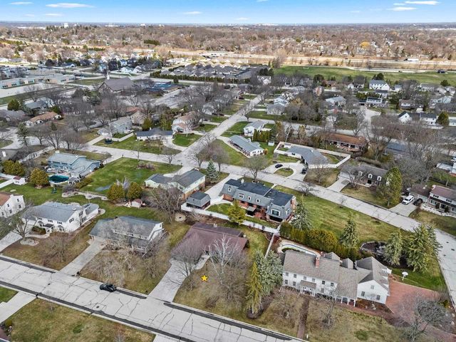 607 RIDGEVIEW COURT, Green Bay, WI 54301