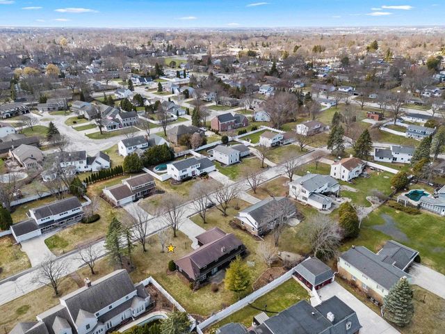 607 RIDGEVIEW COURT, Green Bay, WI 54301