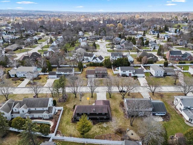 607 RIDGEVIEW COURT, Green Bay, WI 54301