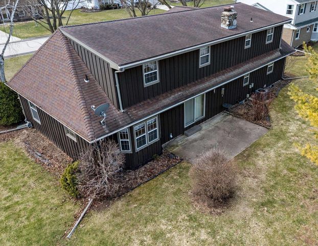 607 RIDGEVIEW COURT, Green Bay, WI 54301