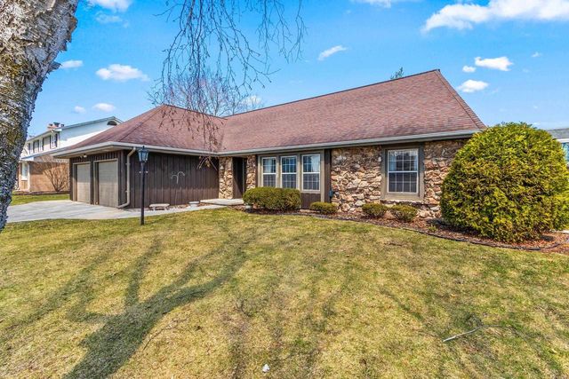 607 RIDGEVIEW COURT, Green Bay, WI 54301