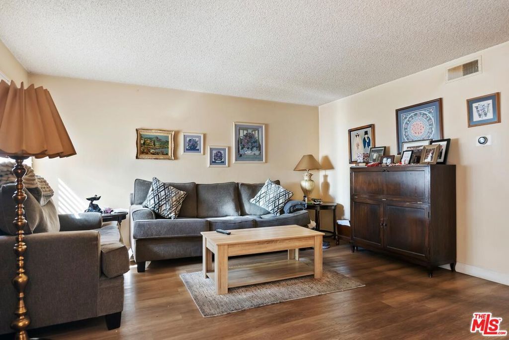 19221 Sherman Way 19, Reseda, CA 91335 — photo 5