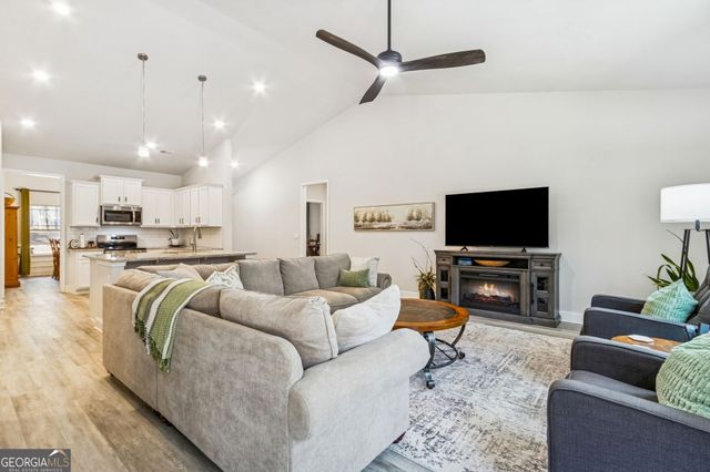 23 Eagle Heights Drive, Maysville, GA 30558