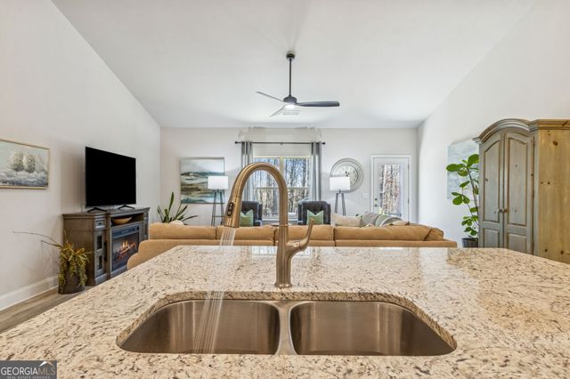 23 Eagle Heights Drive, Maysville, GA 30558