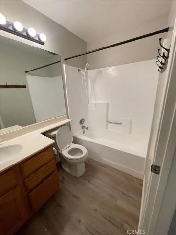 2117 San Antonio, Corona, CA 92882