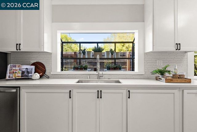 1310 Carlotta Ave, Berkeley, CA 94703