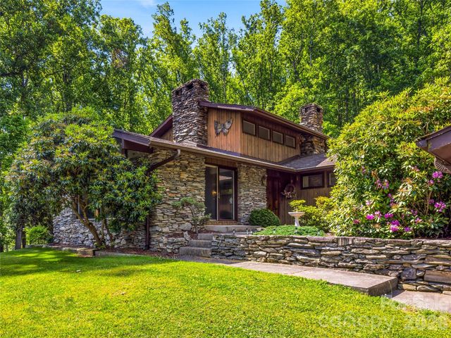 52 Chapel Hill Church Road, Asheville, NC 28803