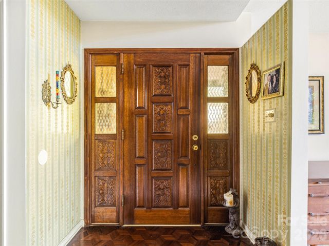 52 Chapel Hill Church Road, Asheville, NC 28803