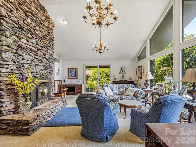 52 Chapel Hill Church Road, Asheville, NC 28803