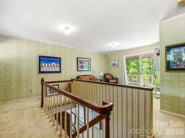 52 Chapel Hill Church Road, Asheville, NC 28803