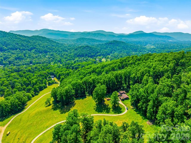 52 Chapel Hill Church Road, Asheville, NC 28803