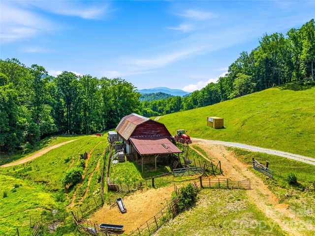 52 Chapel Hill Church Road, Asheville, NC 28803