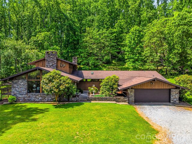 52 Chapel Hill Church Road, Asheville, NC 28803