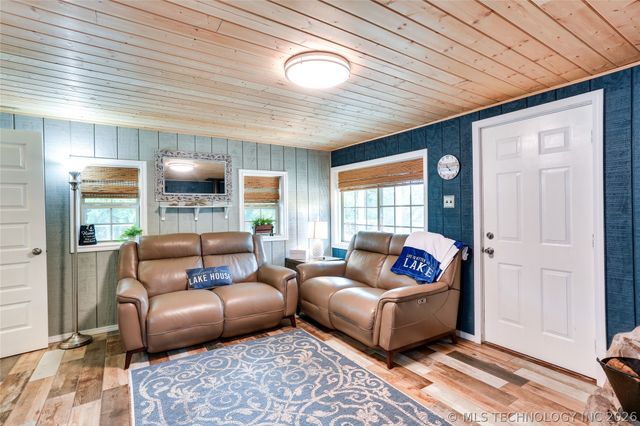 5112 Oakwood, Kingston, OK 73439