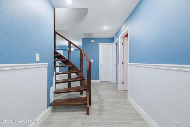 510 Fern Avenue NE, Palm Bay, FL 32907