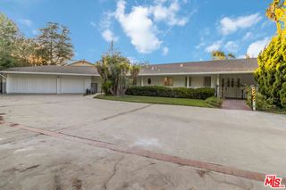 975 Valley Vista Drive, Camarillo, CA 93010