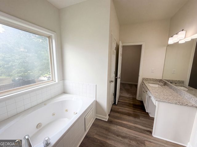 3322 Henderson View Court, Loganville, GA 30052