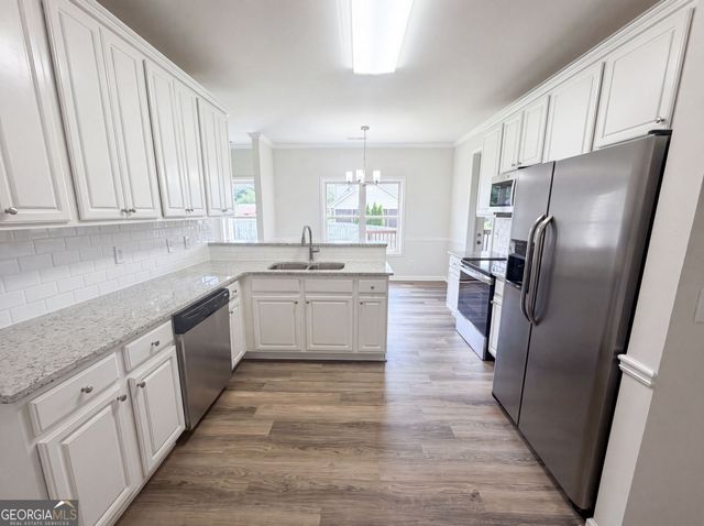 3322 Henderson View Court, Loganville, GA 30052
